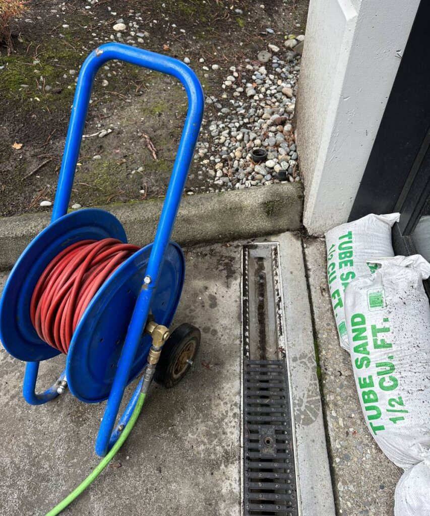 KnightRooter technician performing hydro jetting 